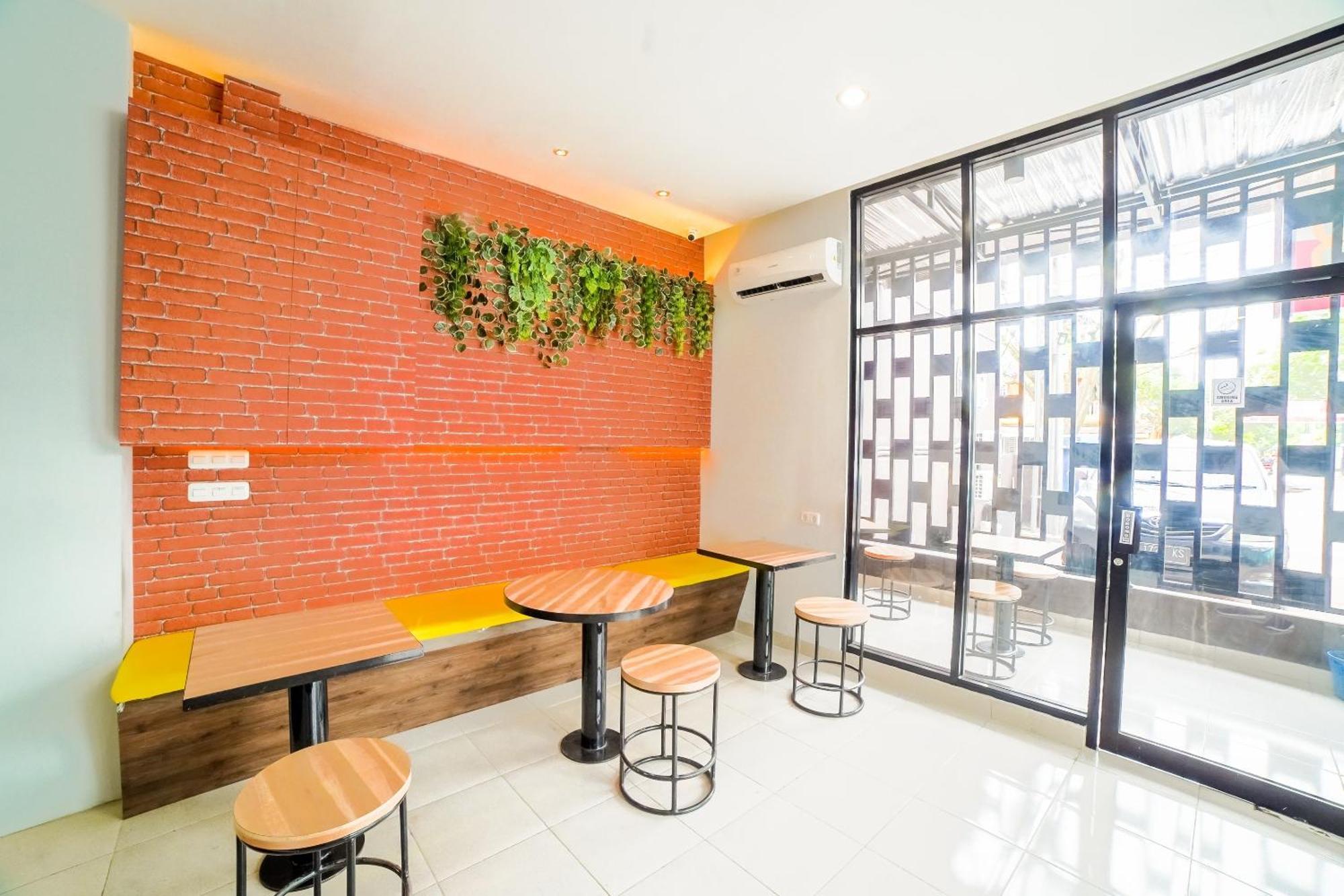 Capital O 90874 Millenium Inn 2 Medan Eksteriør bilde